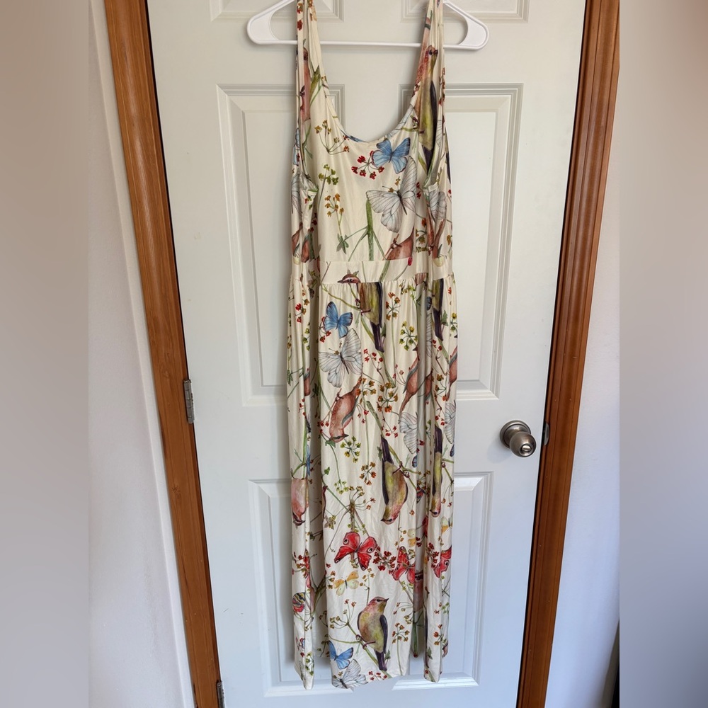 Woodland nature White sleeveless dress